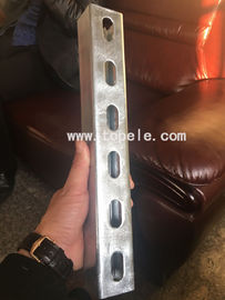 Hot Dip gegalvaniseerd staal gesloten Unistrut kanaal om leidingen te ondersteunen 41X 41MM