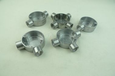 TOPELE 20 mm / 25 mm BS4568 / BS31 Elektrische tweerichtings cirkelvormige hoek aluminium aansluitdoos, elektrische geleidingsbevestigingen